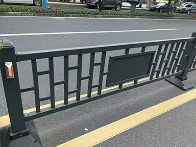 道路鋅鋼護欄